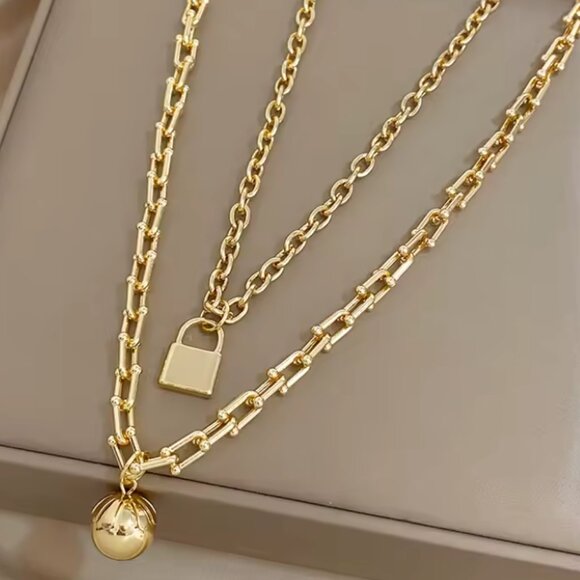 U-Shaped Chain Ball Buckle Necklace Collarbone Chain Necklace Multi-Layer - Picture 2 of 6